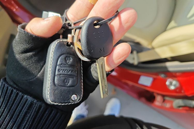 现代 瑞纳 2010款 三厢 1.4L 自动时尚型GT中控内饰7001