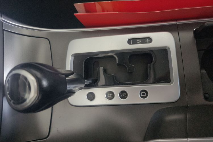 马自达6 2013款 2.0L 自动时尚型局部细节18