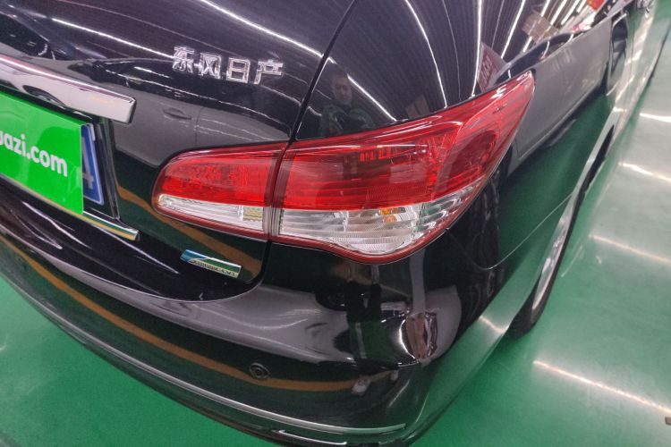 日产 轩逸 2019款 经典 1.6XE+ CVT智联领先版车身外观9