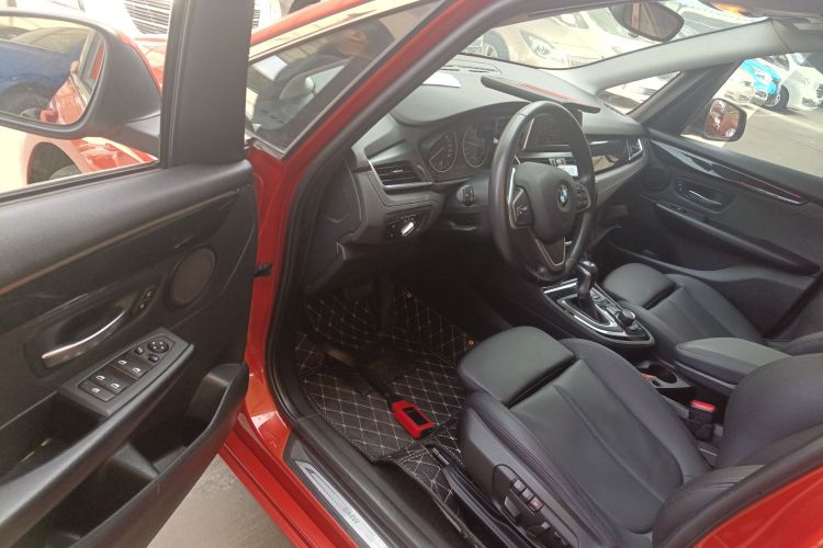 宝马2系旅行车 2016款 218i 运动设计套装中控内饰20