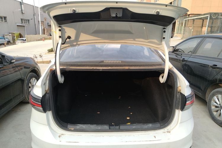 大众 朗逸 2023款 新锐 1.5L 自动新逸版机舱底盘23