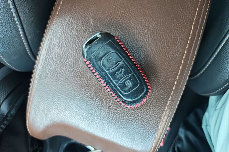 吉利汽车 帝豪 2017款 两厢RS百万款 1.5L 手动向上版中控内饰11