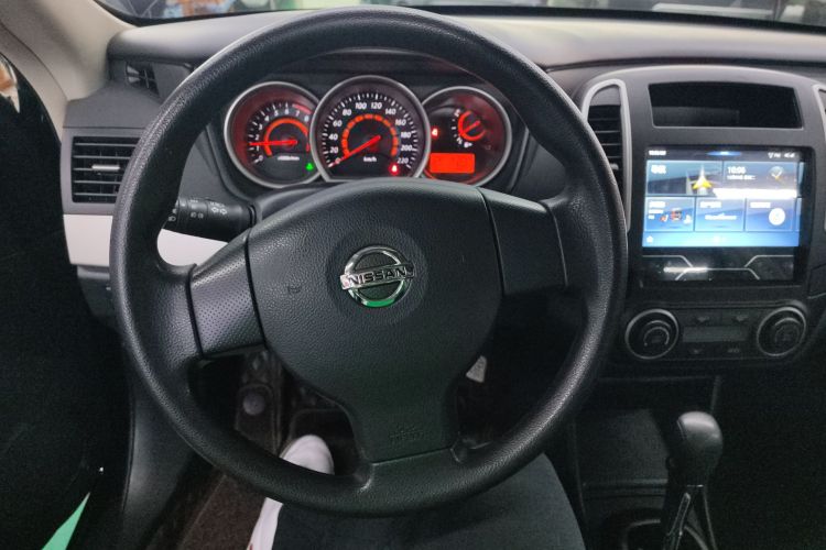 日产 轩逸 2019款 经典 1.6XE+ CVT智联领先版中控内饰13