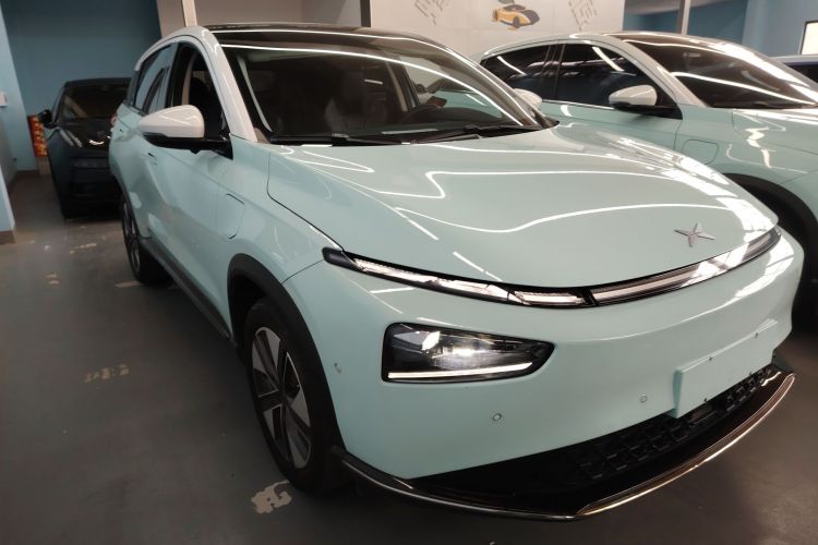 小鹏G3 2021款 G3i 520N车身外观3