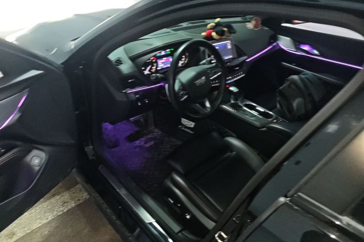 凯迪拉克CT4 2021款 28T 尊贵型中控内饰20