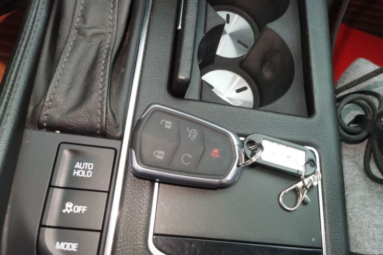 凯迪拉克CT6 2016款 28T 领先型中控内饰7001