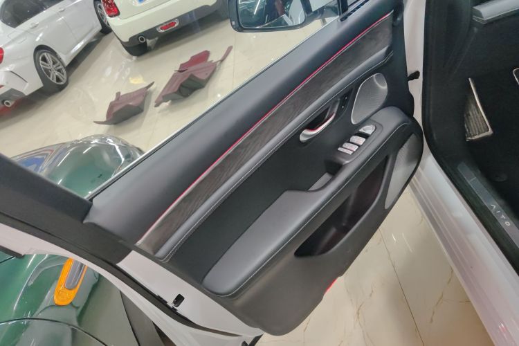 鸿蒙智行 问界M5 2022款 增程四驱性能版中控内饰47