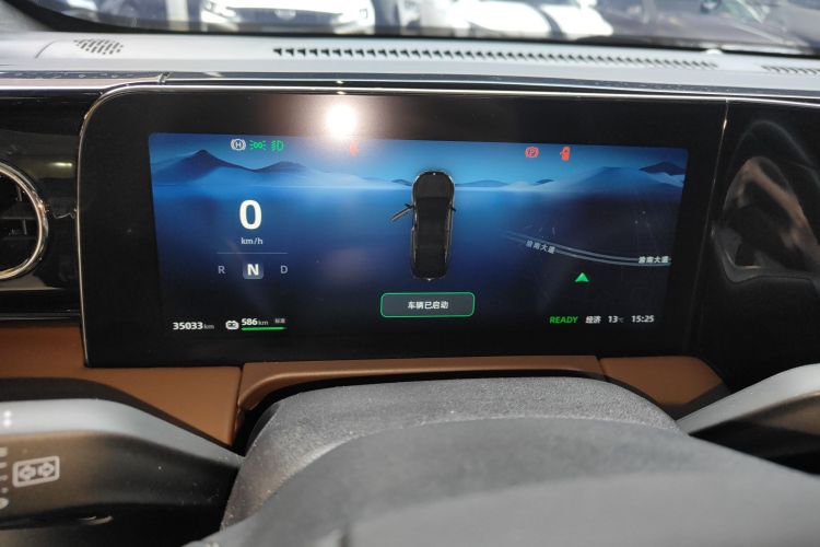 零跑汽车 零跑C01 2023款 630四驱性能版中控内饰14