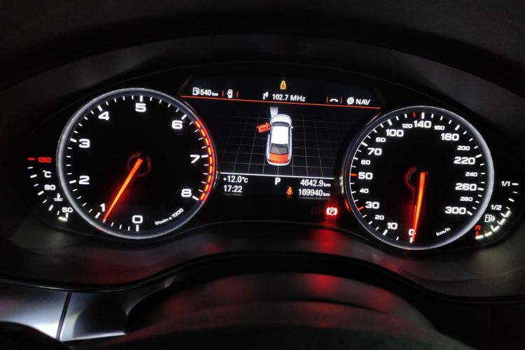 奥迪A6L 2014款 TFSI 舒适型中控内饰14