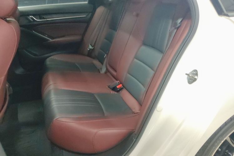 本田 英仕派 2022款 260TURBO 精悦版中控内饰21