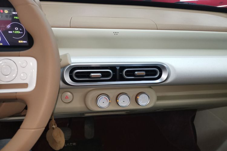 五菱汽车 宏光MINIEV 2024款 第三代 215km 青春版中控内饰16