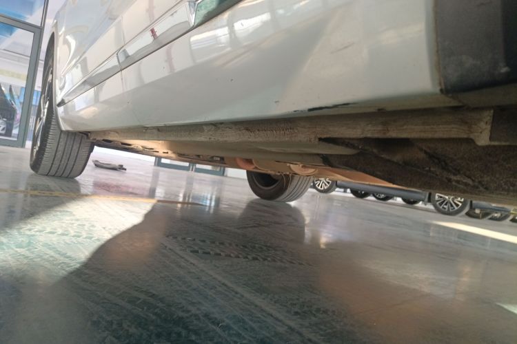 吉利汽车 星越L 2021款 2.0TD DCT EVO两驱尊贵型局部细节9002