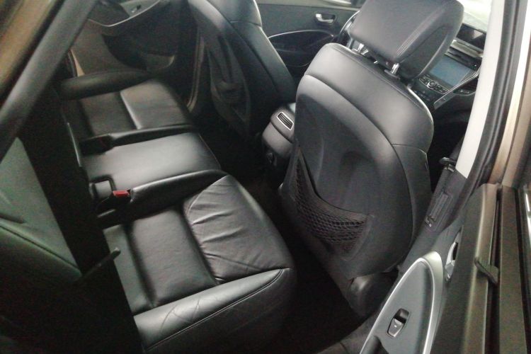 现代 胜达 2015款 2.0T 自动四驱智能型 5座中控内饰7004