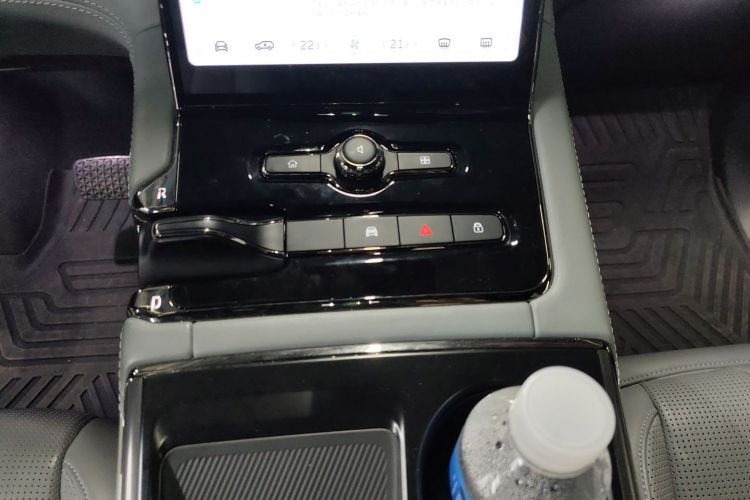 蔚来ES8 2020款 580KM 签名版 六座版局部细节18