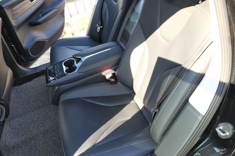 红旗E-QM5 2021款 充电 旗享版中控内饰21