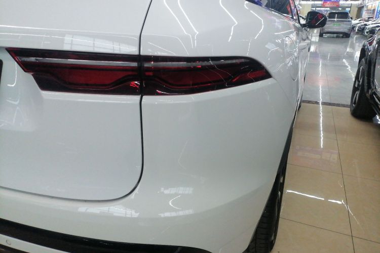 捷豹F-PACE 2024款 P250 R-Dynamic SE车身外观6006