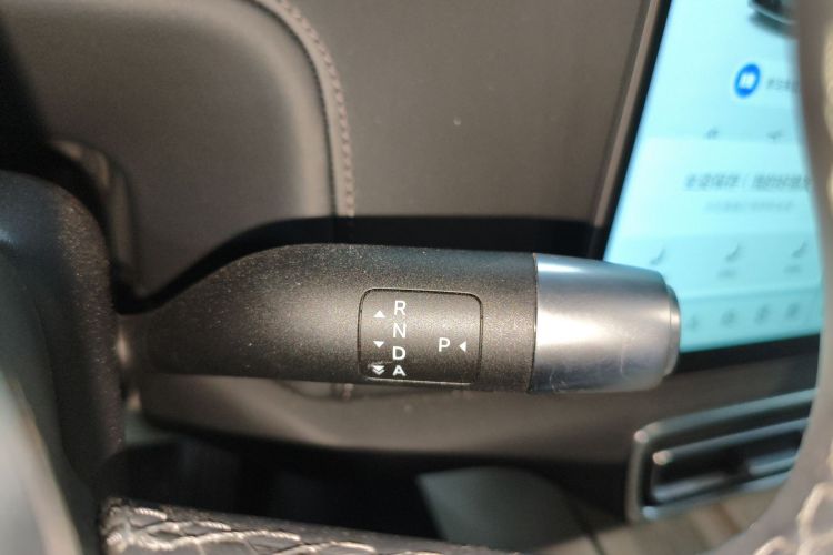 理想汽车 理想L9 2024款 Ultra局部细节18