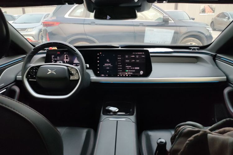 小鹏P7 2022款 562E性能版中控内饰7002