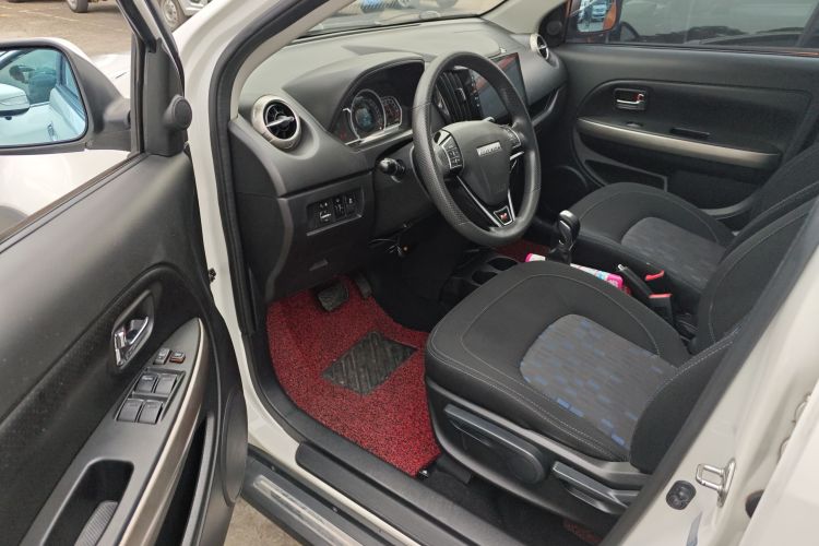 哈弗H1 2016款 红标 1.5L AMT舒适型中控内饰20