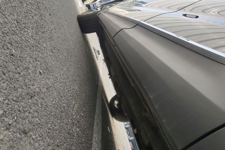 红旗HS7 2019款 3.0T 自动四驱智联旗享版局部细节9002