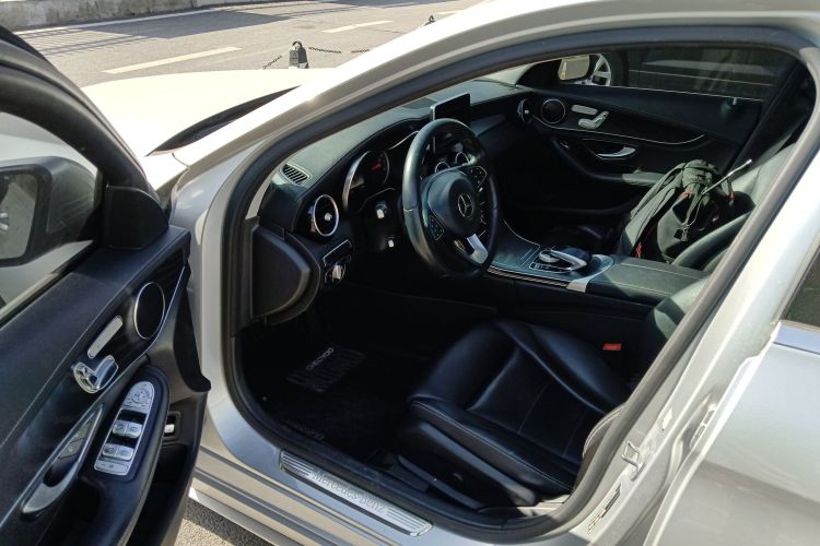 奔驰C级 2018款 C 200 L 运动版中控内饰20