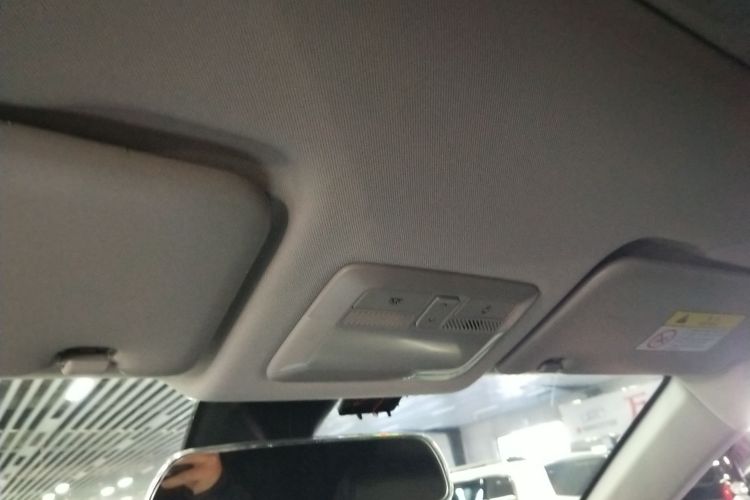 五菱汽车 五菱星辰 2022款 2.0L DHT电速款中控内饰22