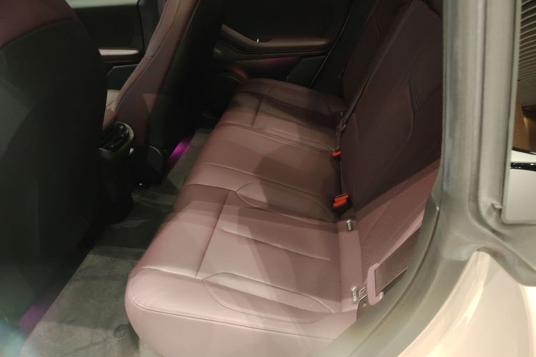 蔚来ET5 2022款 75kWh中控内饰7004