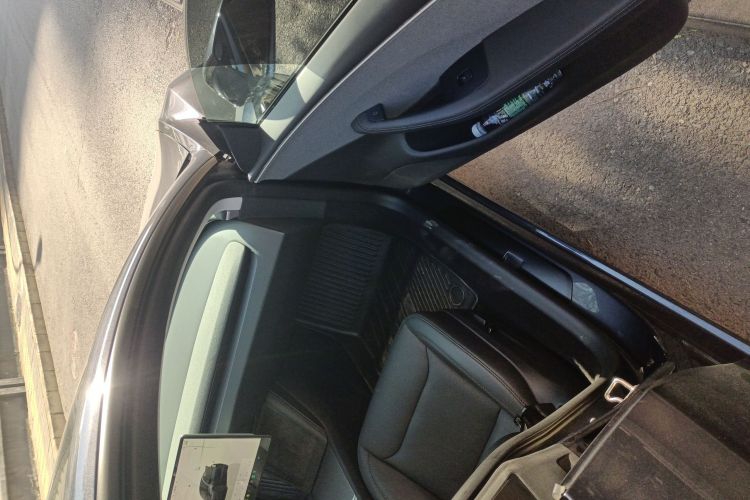 特斯拉 Model 3 2023款 后轮驱动版局部细节9005