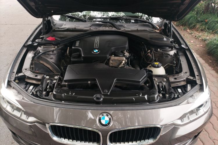 宝马3系 2013款 320Li 时尚型局部细节24