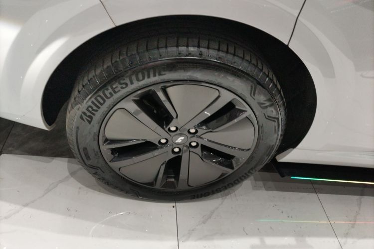 理想汽车 理想L6 2024款 Pro车身外观6003