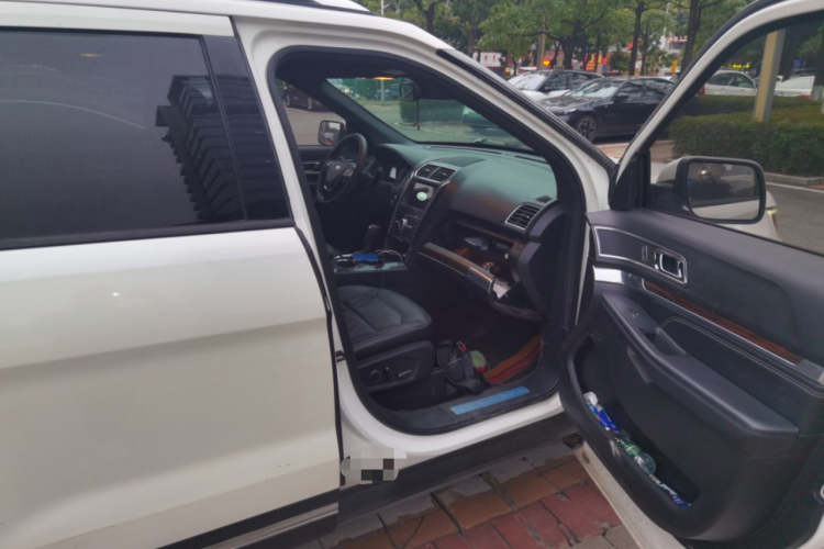 福特 探险者(进口) 2017款 2.3T 精英版局部细节9005