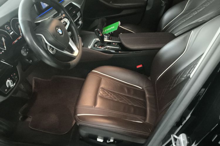 宝马5系新能源 2019款 改款 530Le 豪华套装中控内饰19