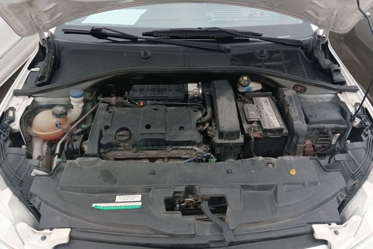 标致301 2016款 1.6L 自动舒适版局部细节24