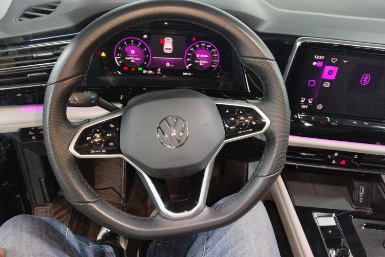 大众 途昂 2023款 530 V6 四驱尊崇旗舰版中控内饰13