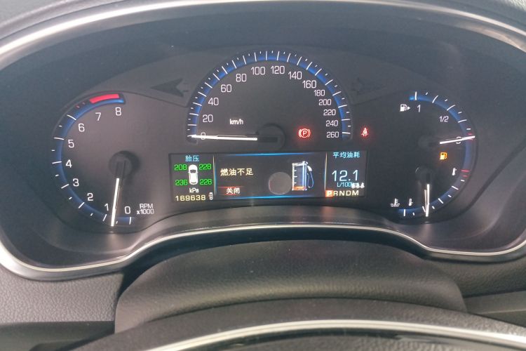 凯迪拉克SRX 2015款 3.0L 舒适型中控内饰14