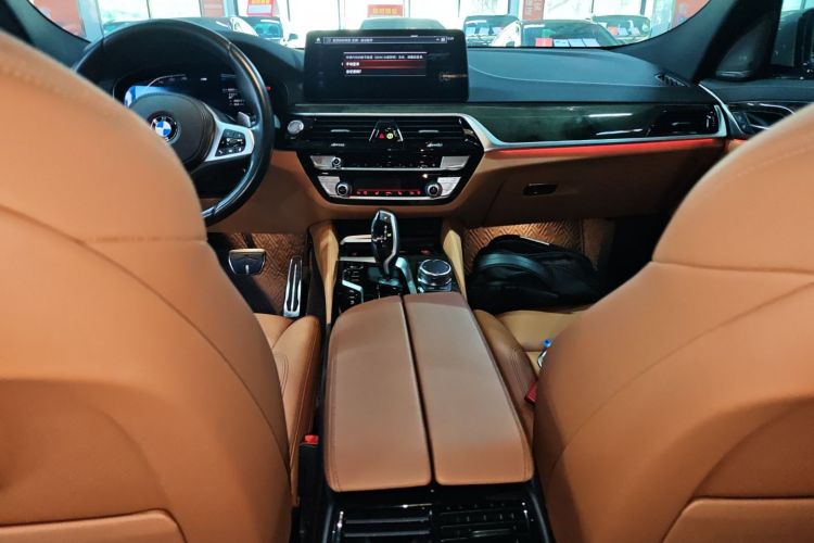 宝马6系GT 2022款 630i M运动套装中控内饰16