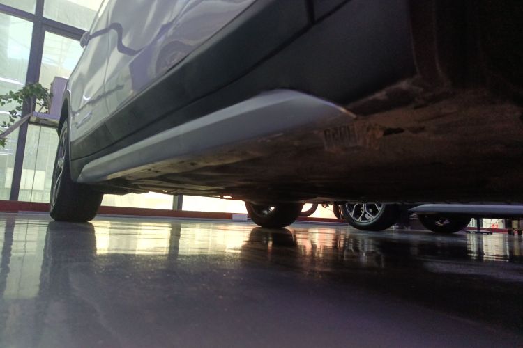 宝马X1 2019款 sDrive18Li 尊享型机舱底盘29