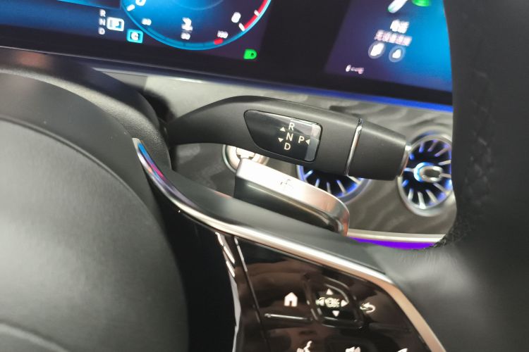 奔驰CLS 2023款 CLS 300 豪华型中控内饰18