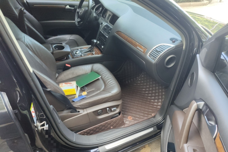 奥迪Q7 2015款 35 TFSI 进取型局部细节9005