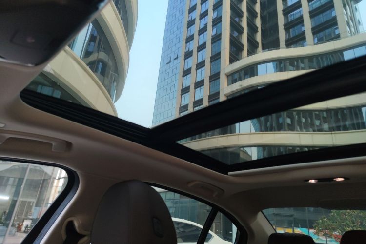 宝马3系 2024款 325Li M运动套装局部细节22