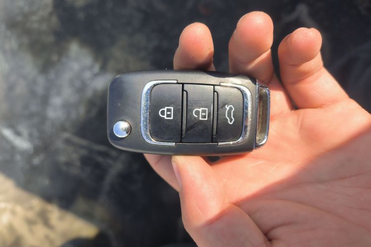 猎豹汽车 猎豹CS10 2016款 2.0T 手动新锐型中控内饰7001