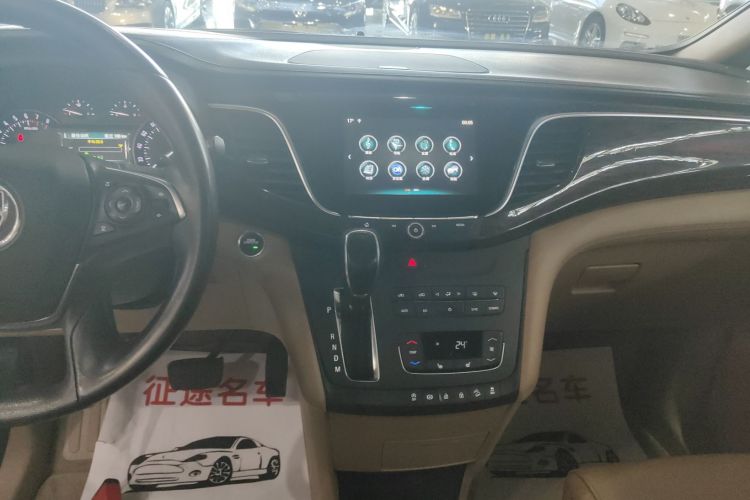 别克GL8 2017款 ES 28T 尊享型 国V中控内饰16