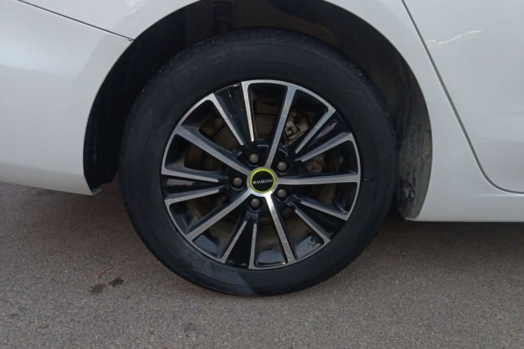 荣威i5 2021款 1.5L CVT黑金版车身外观6008