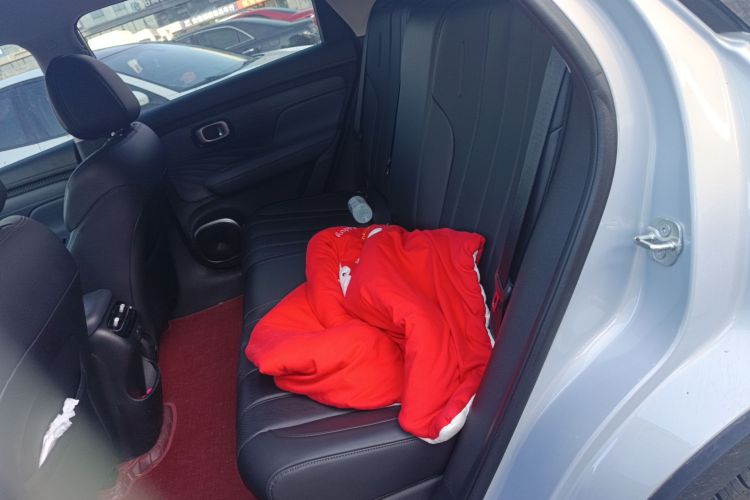 埃安 AION UT 2025款 420智豪版中控内饰21