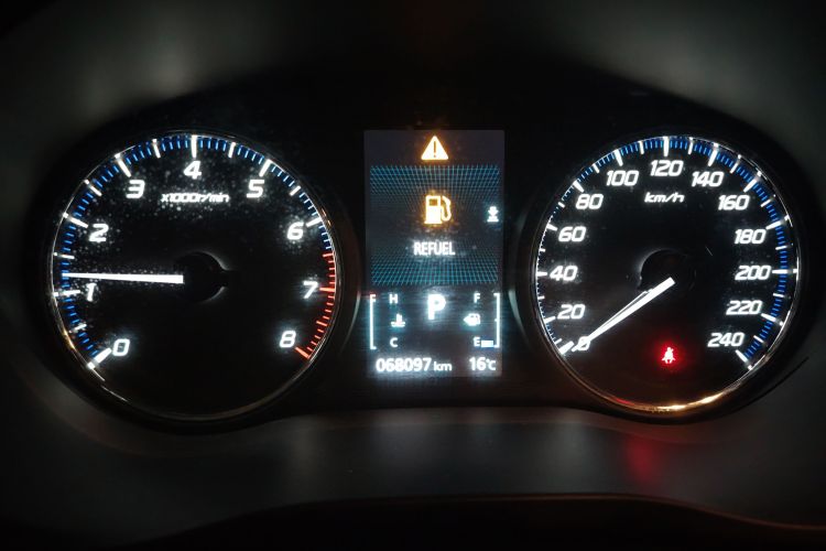 三菱 欧蓝德 2021款 改款 2.0L 两驱畅享版 5座中控内饰14