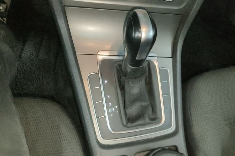 大众 高尔夫 2015款 1.6L 自动舒适型中控内饰18