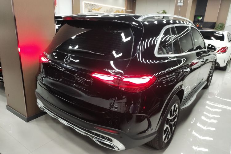奔驰GLC 2024款  改款 GLC 260 L 4MATIC 豪华型 5座车身外观7