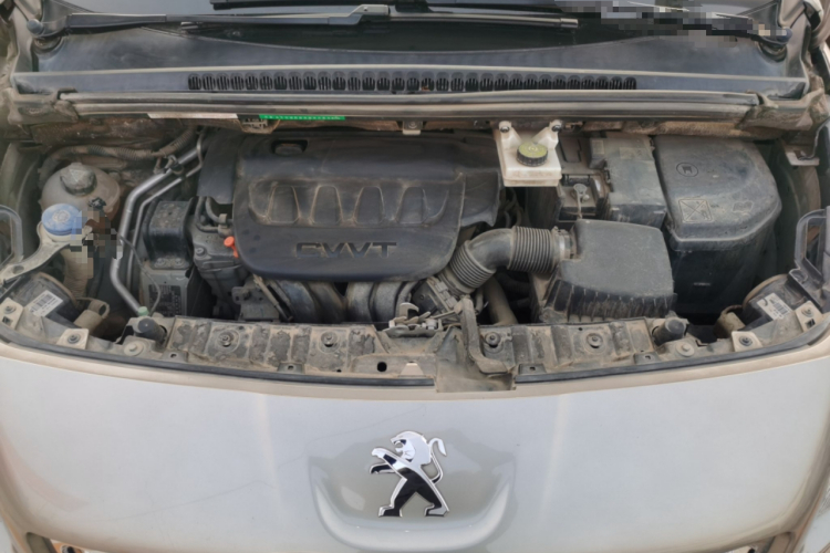 标致3008 2015款 2.0L 手动经典版局部细节24