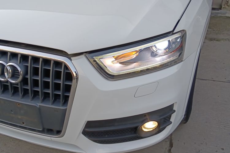 奥迪Q3 2015款 35 TFSI quattro百万纪念进享型局部细节36