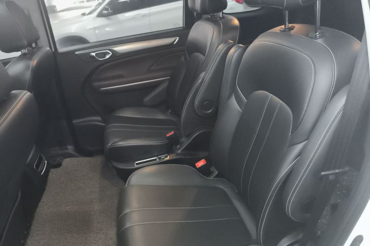 广汽传祺 传祺M6 2021款 PRO 270T DCT尊享版中控内饰21